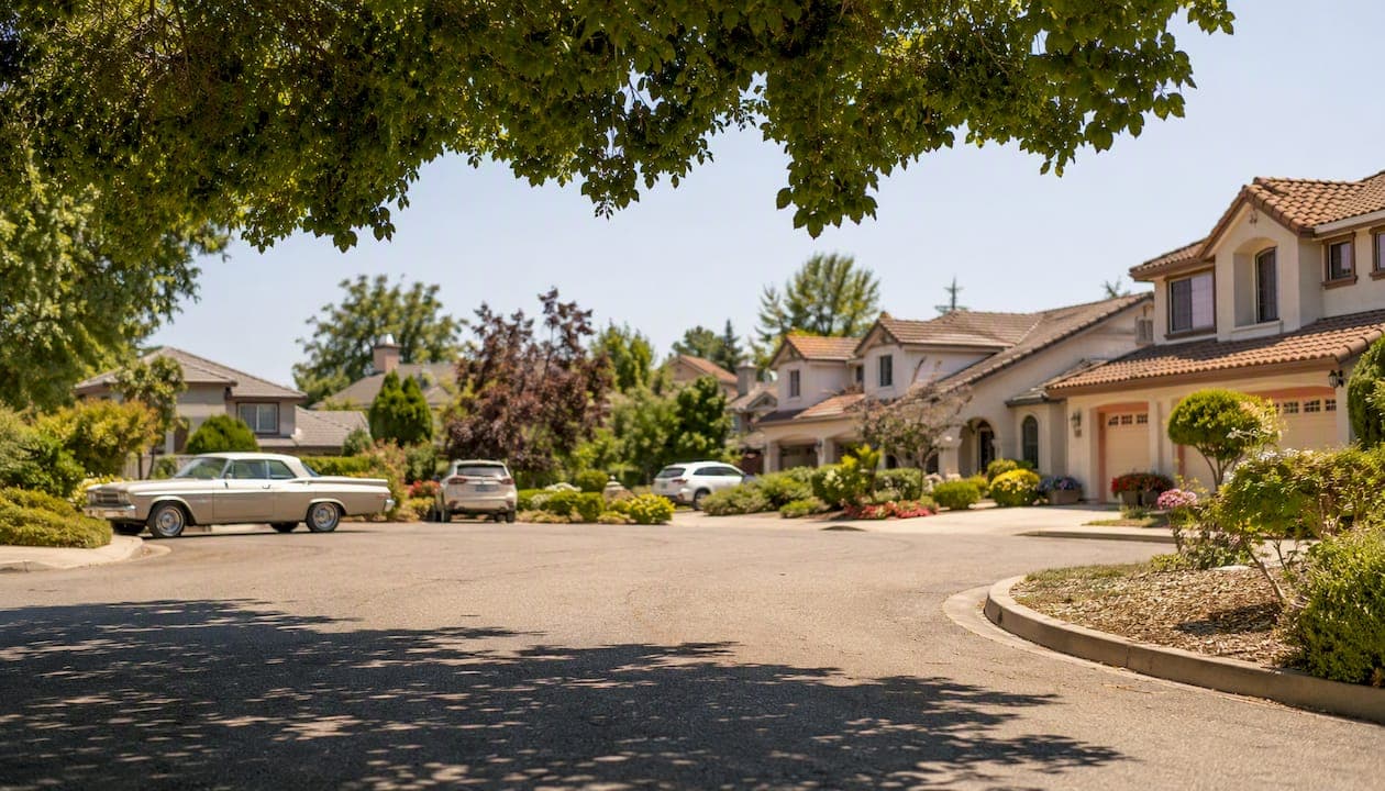 Cul-de-Sac Pros and Cons: What Home Buyers Need to Know
